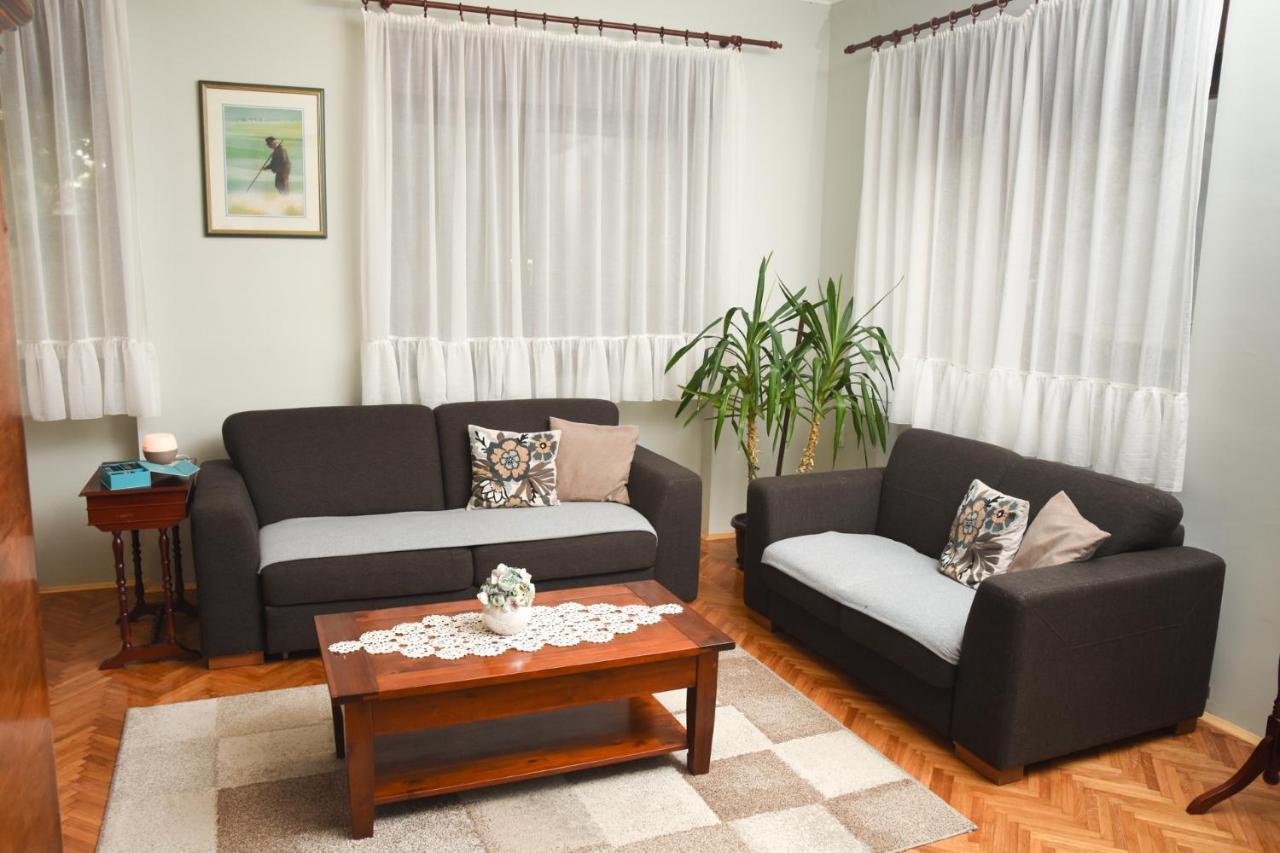 Apartman Woolf Senta ภายนอก รูปภาพ