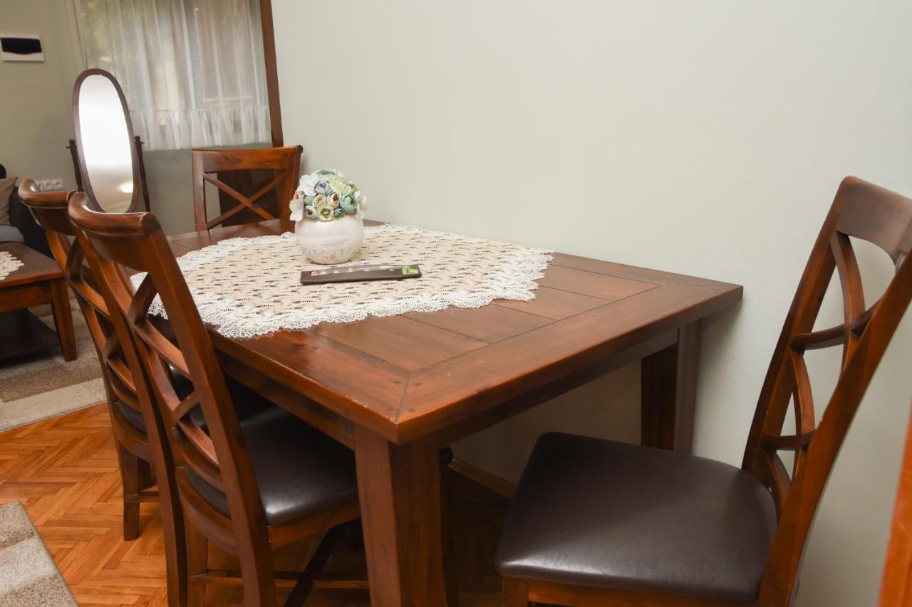 Apartman Woolf Senta ภายนอก รูปภาพ
