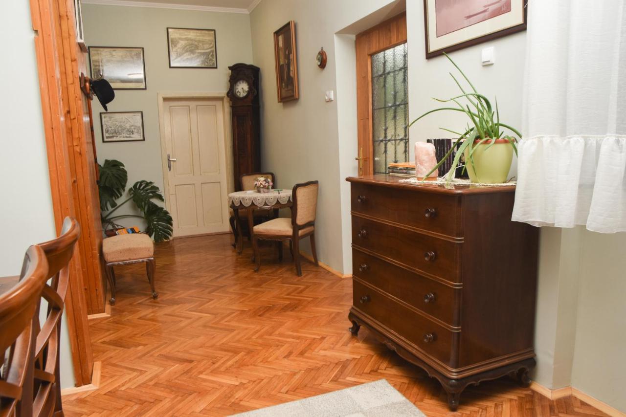 Apartman Woolf Senta ภายนอก รูปภาพ